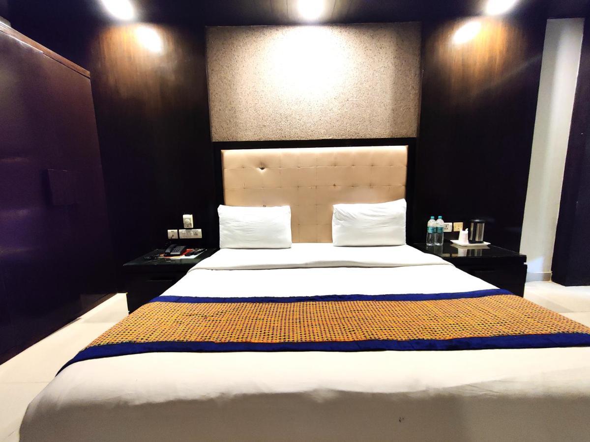 Hotel Delhi Pride, Karol Bagh Ngoại thất bức ảnh