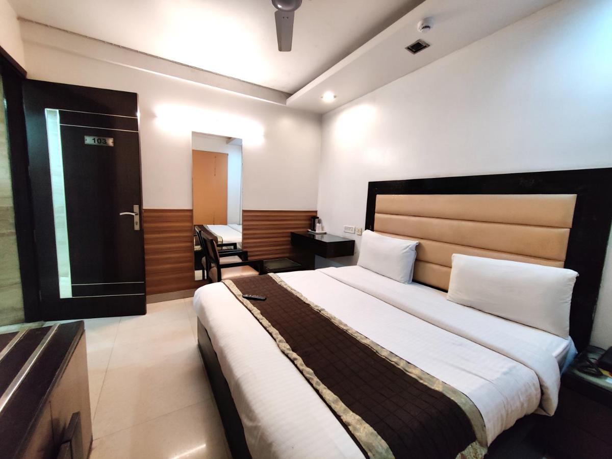 Hotel Delhi Pride, Karol Bagh Ngoại thất bức ảnh