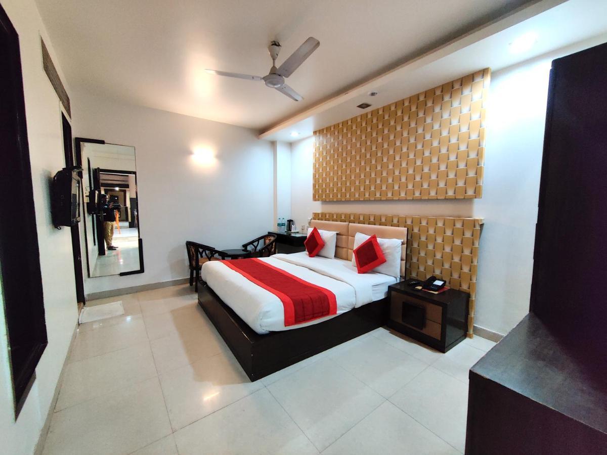 Hotel Delhi Pride, Karol Bagh Ngoại thất bức ảnh