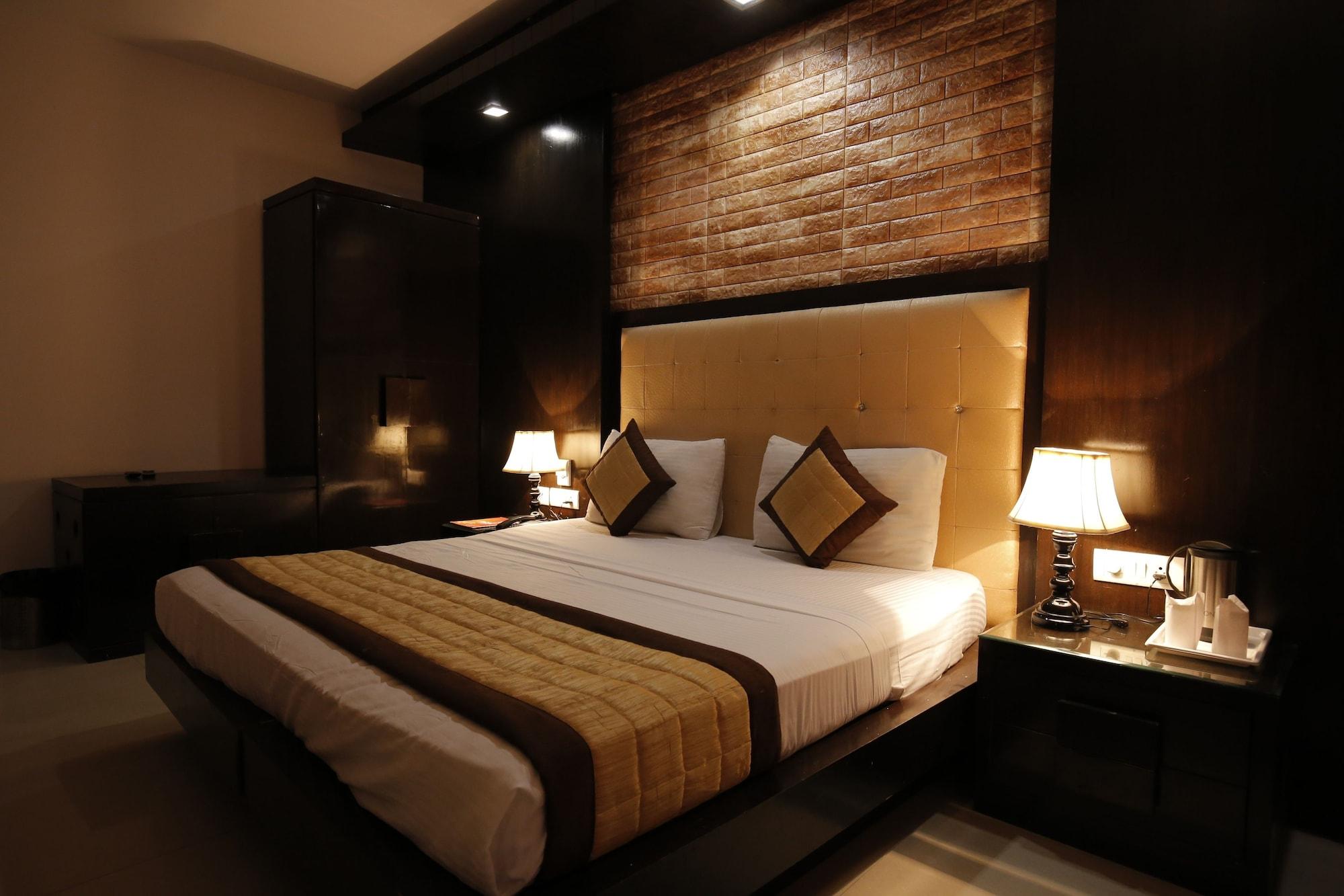 Hotel Delhi Pride, Karol Bagh Ngoại thất bức ảnh