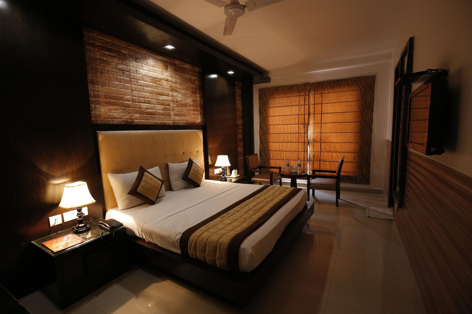 Hotel Delhi Pride, Karol Bagh Ngoại thất bức ảnh