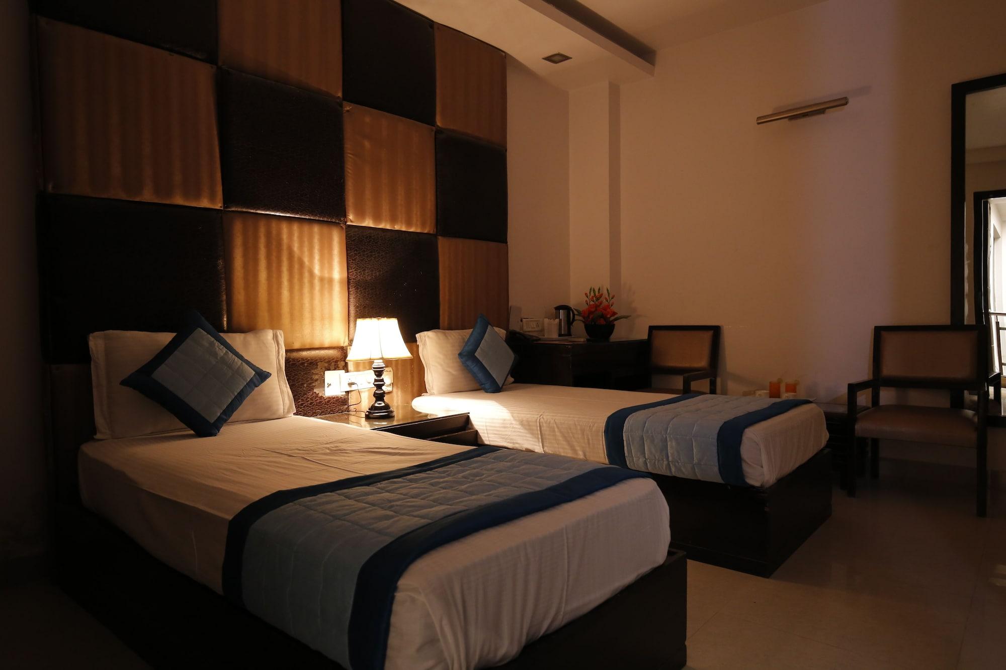 Hotel Delhi Pride, Karol Bagh Ngoại thất bức ảnh