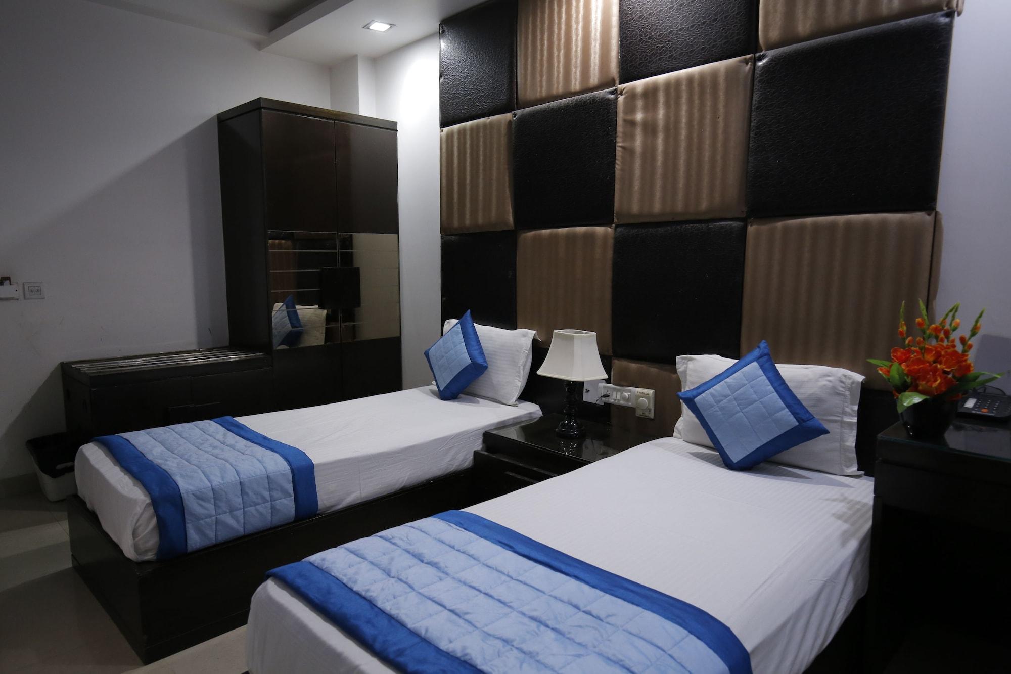 Hotel Delhi Pride, Karol Bagh Ngoại thất bức ảnh