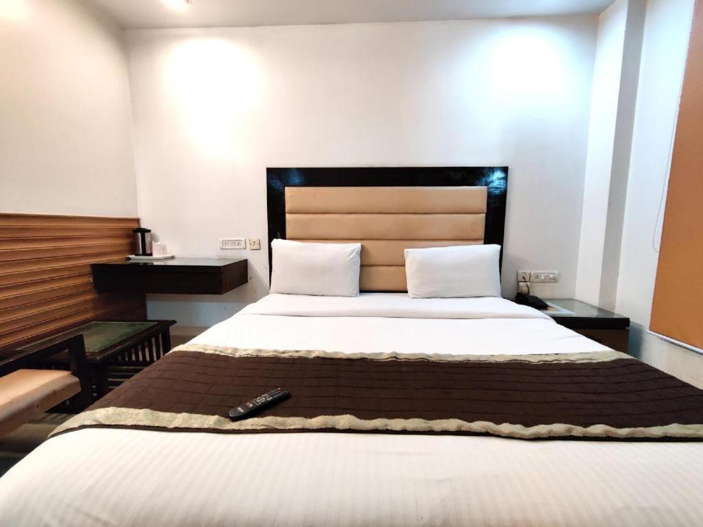 Hotel Delhi Pride, Karol Bagh Ngoại thất bức ảnh