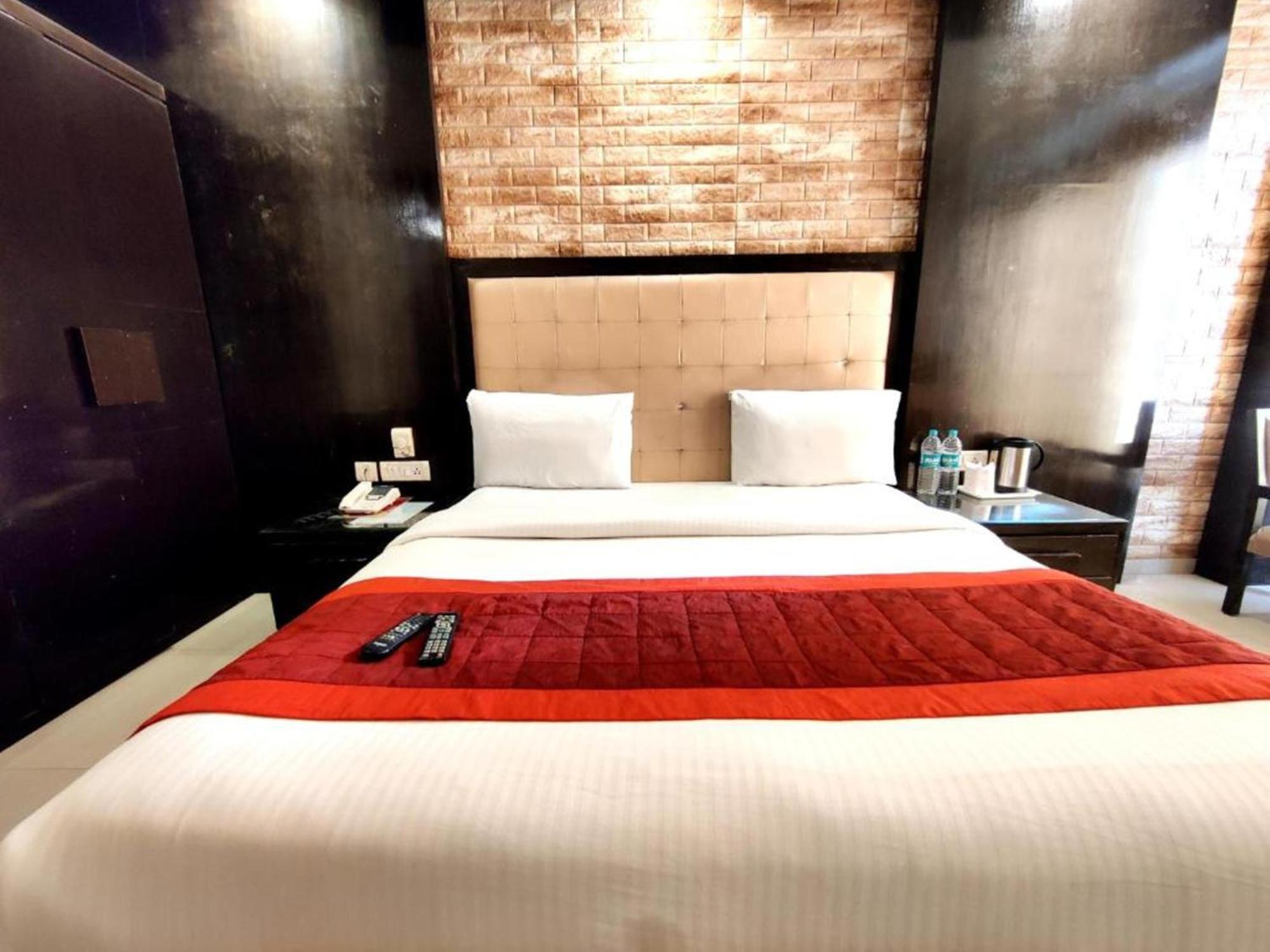 Hotel Delhi Pride, Karol Bagh Ngoại thất bức ảnh