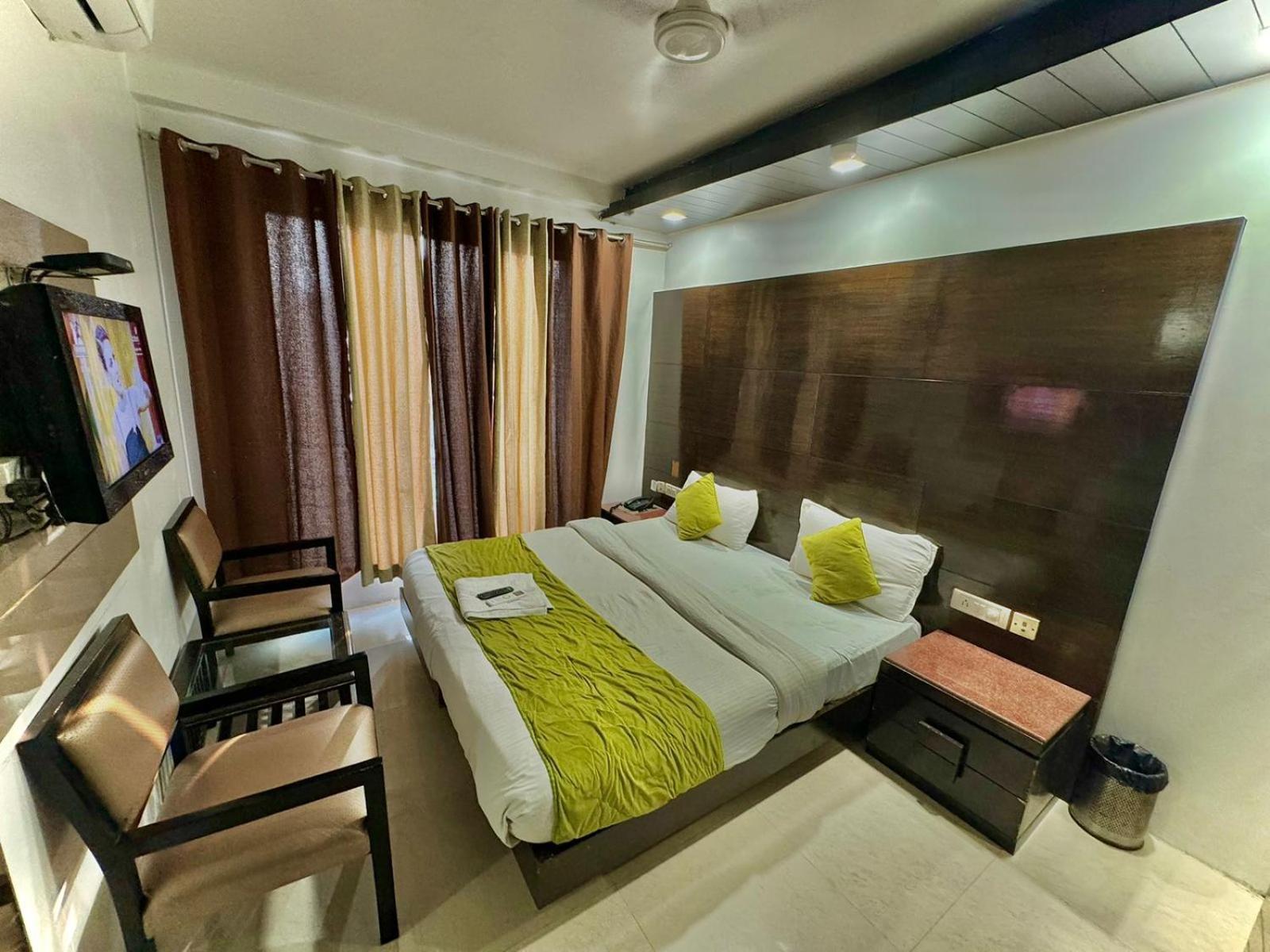 Hotel Delhi Pride, Karol Bagh Ngoại thất bức ảnh