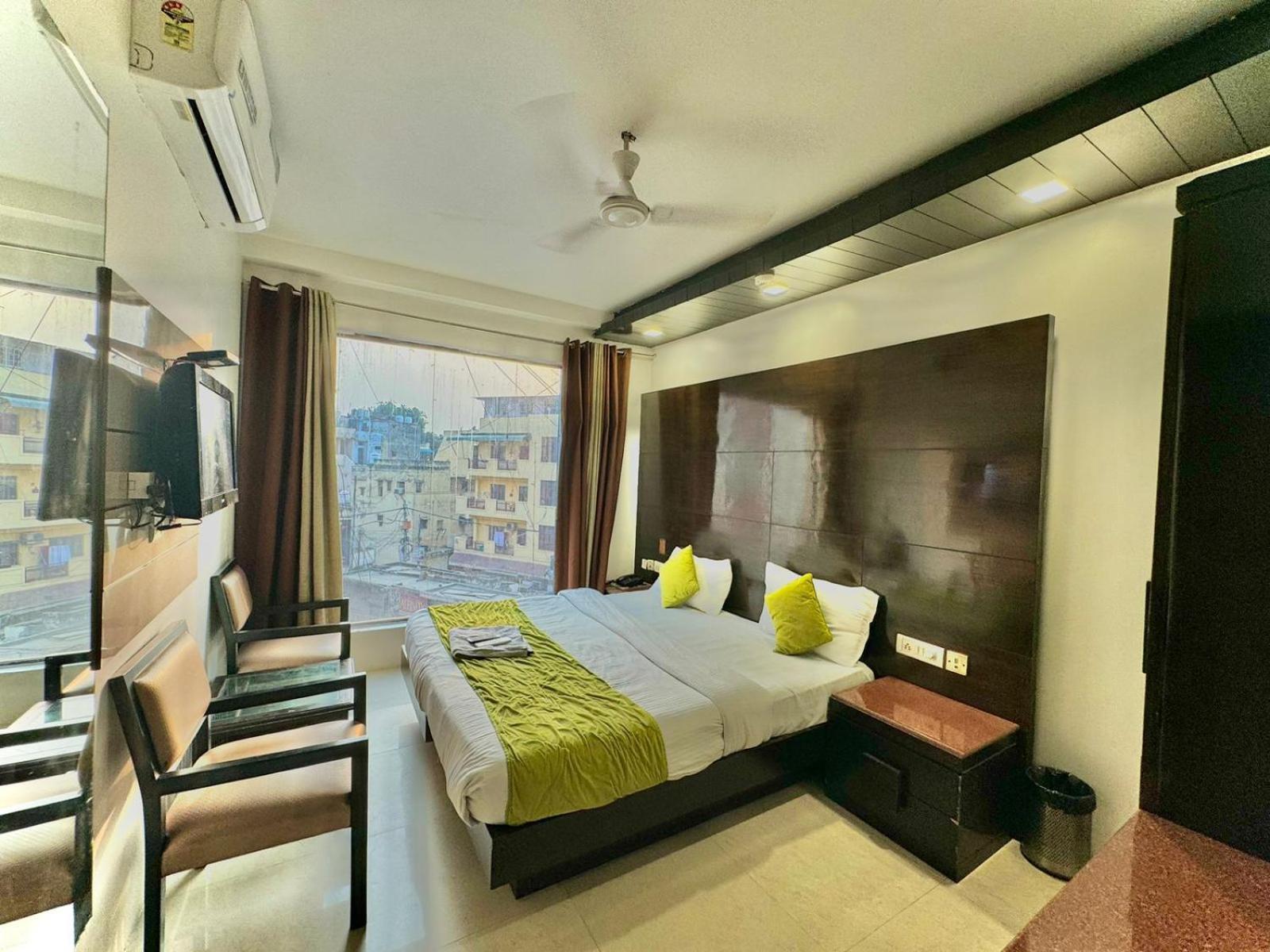 Hotel Delhi Pride, Karol Bagh Ngoại thất bức ảnh